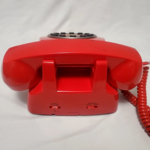 New!!! 2004 The Incredibles Disney Pixar SBC Red Collector's Phone! Vintage!!! - Picture 4 of 11